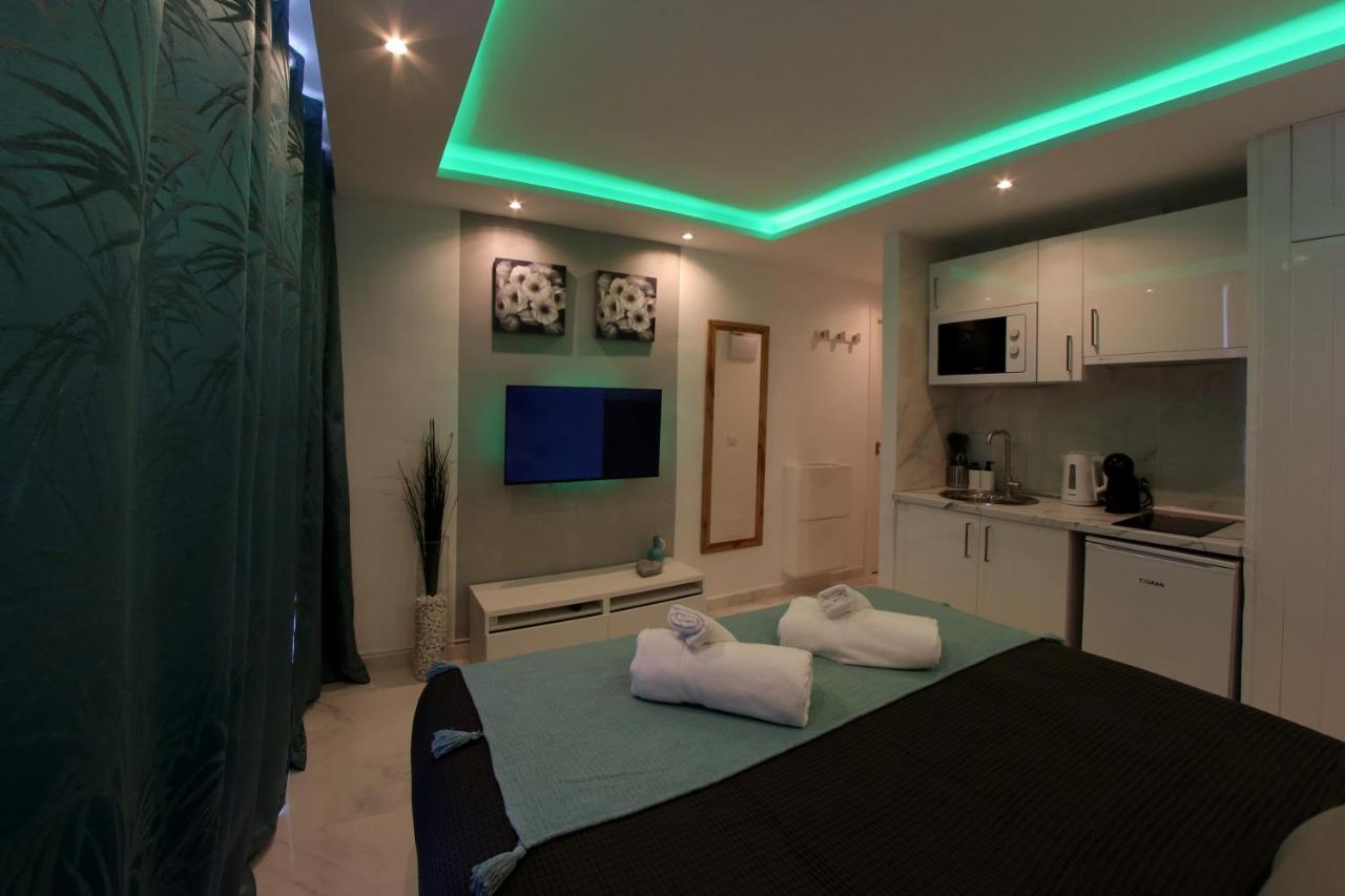 Modern Studio With A Sea View And Pool Access Ponderosa 801 Playa de las Américas Kültér fotó